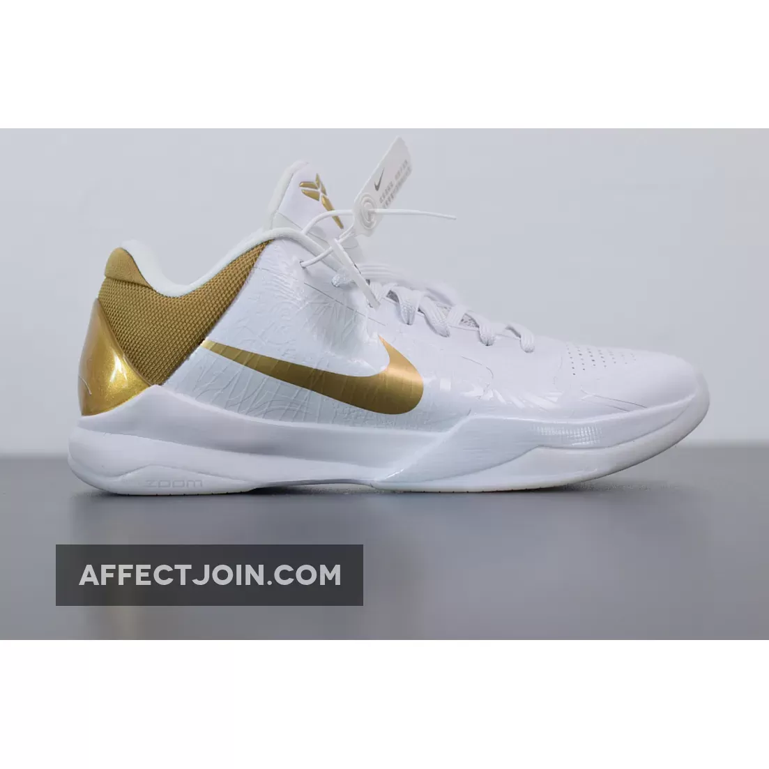 Nike Zoom Kobe 5 ‘Big Stage Home’ White/Metallic Gold