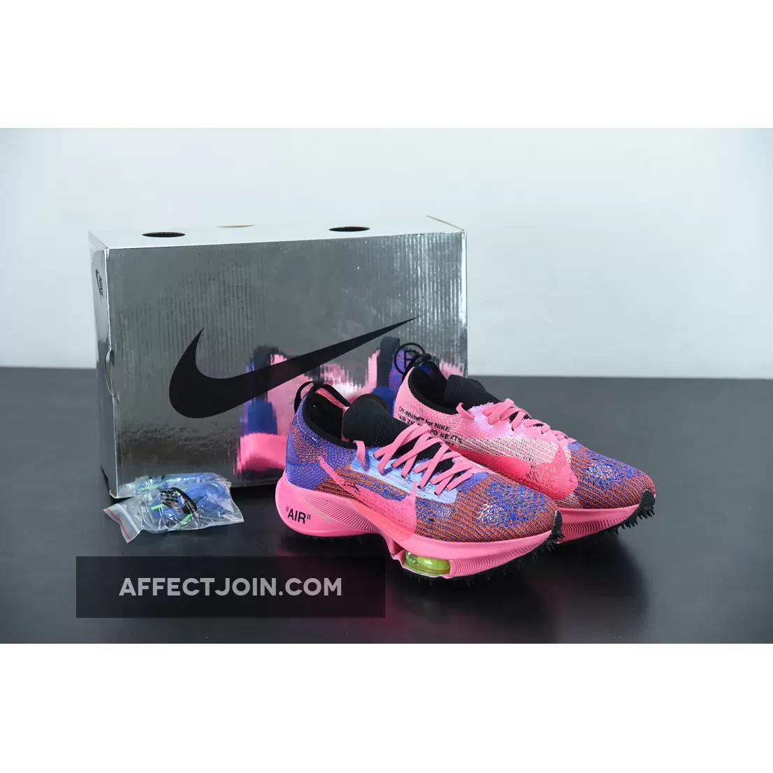 Off-White x Nike Air Zoom Tempo Next% Pink Glow - Nike Tempo Next CV0697-400